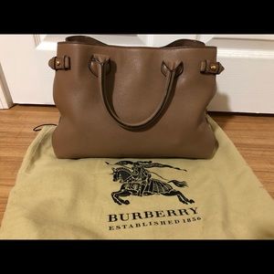 Authenic Burberry Medium Banner Leather Bag